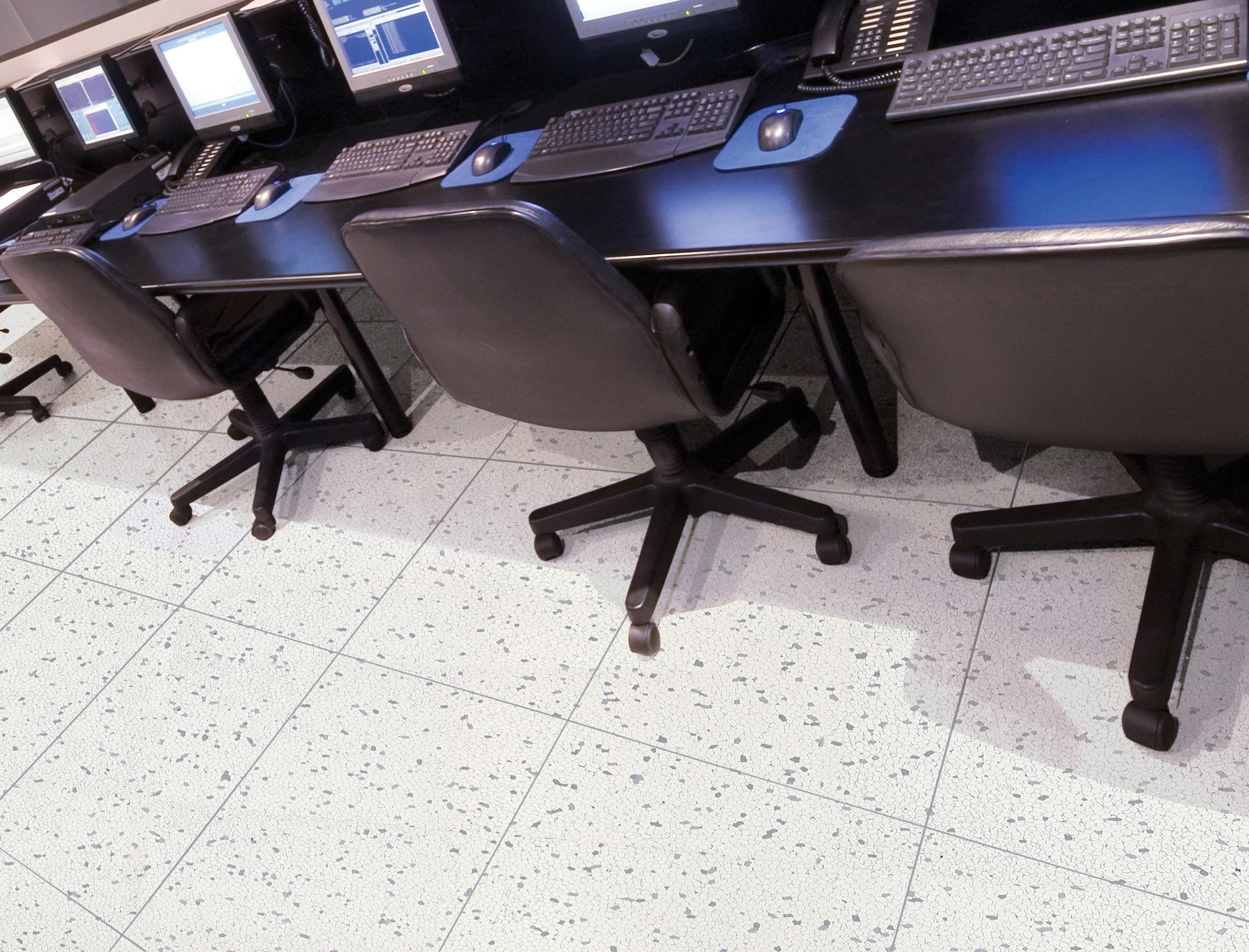 Waterproof Conductive Anti Static PVC Flooring , Esd Vinyl Flooring For Computer Room